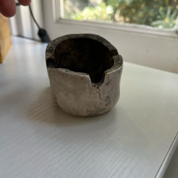 SKULL ASH TRAY - Picture 2 of 4